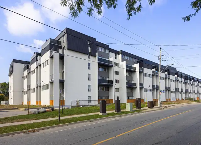 2 Bedroom Apartment for Rent - 7230 Darcel Ave - Photo 10