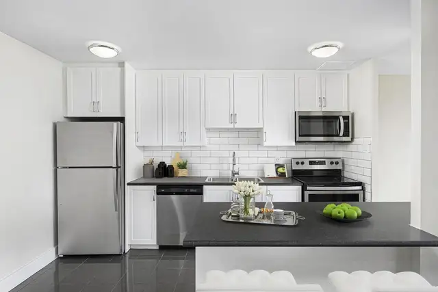 2 Bedroom Apartment for Rent - 7230 Darcel Ave - Photo 15