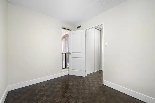 2 Bedroom Apartment for Rent - 7280 Darcel Ave - Photo 4