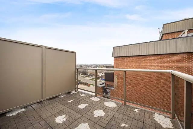 2 Bedroom Apartment for Rent - 7280 Darcel Ave - Photo 5