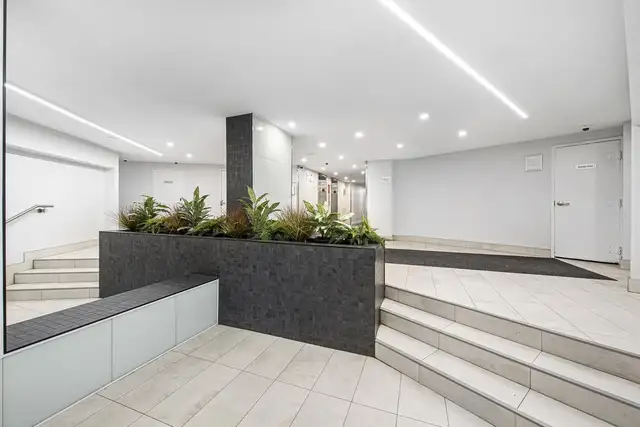 2 Bedroom Apartment for Rent - 2757 Kipling Avenue - Photo 3