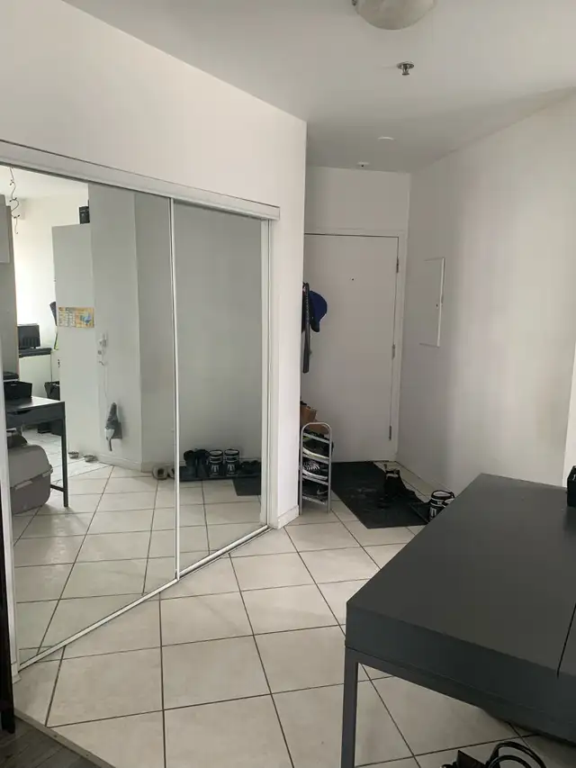Luxury Studio for Rent – Steps from Metro Papineau - Photo 3