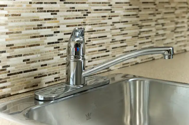 St Vital - 1 BR - June 1st / Caretaker position available! - Photo 6