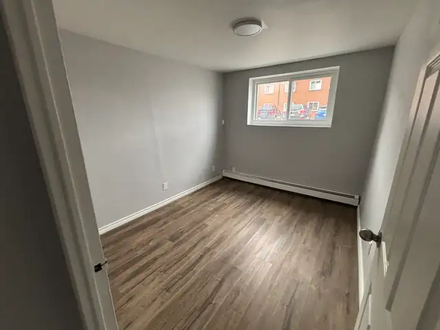 All inclusive 2 bedroom with balcony and on site laundry @ 121 A - Photo 6