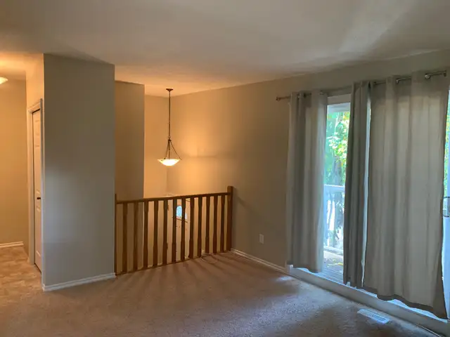 FANTASTIC LOCATION! Modern 2 Bedroom Unit ~ Washer and Dryer - Photo 2