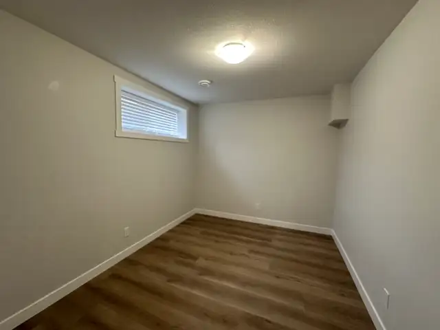 Double Attached Garage, Desirable Rosedale Duplex! - Photo 12