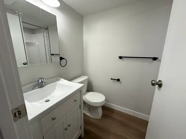 Double Attached Garage, Desirable Rosedale Duplex! - Photo 22