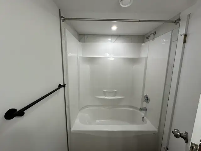 Double Attached Garage, Desirable Rosedale Duplex! - Photo 26