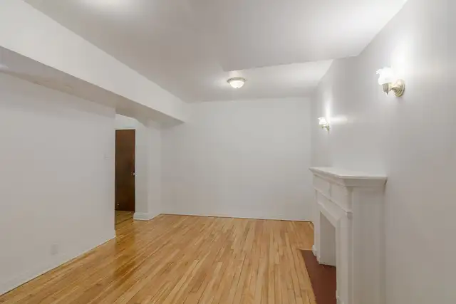 1 bed 1 bath near UdeM corner of Deacon and Van Horne - ID 1905 - Photo 5