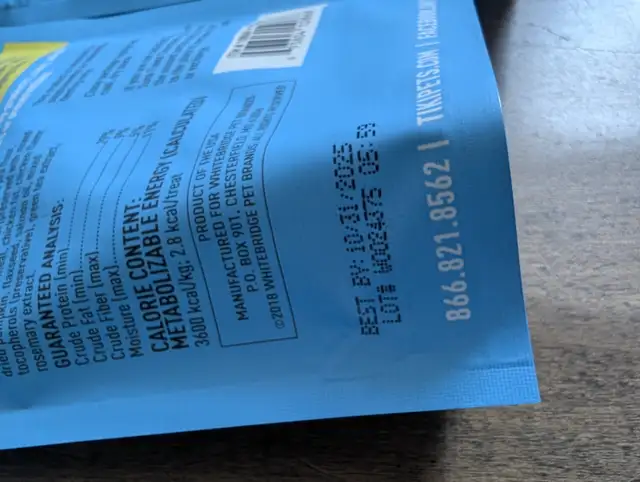 Brand New Tiki Cat Crunchers Treats For Sale - Photo 4