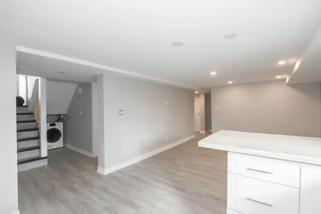 170 Southworth St N, Welland - 2 Bedroom Lower Unit - Photo 5