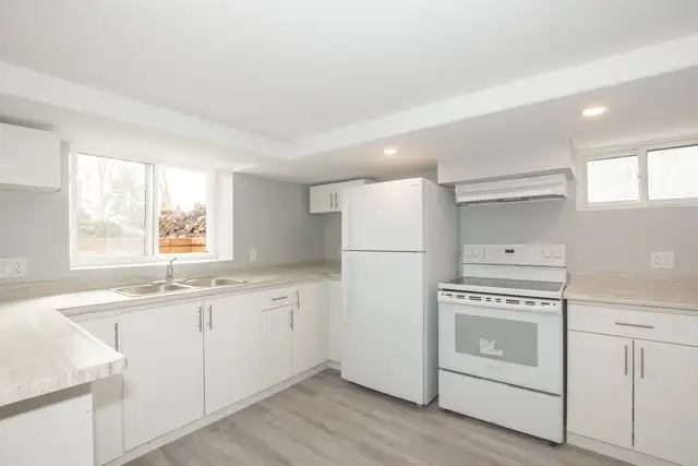 170 Southworth St N, Welland - 2 Bedroom Lower Unit - Photo 10