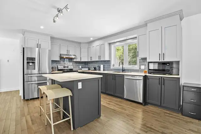 Belle propriété intime, garage, forêt à l'arrière, St-Colomban - Photo 4