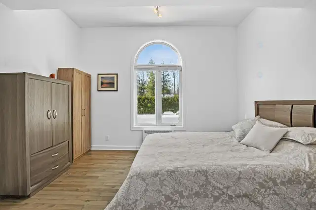 Belle propriété intime, garage, forêt à l'arrière, St-Colomban - Photo 6