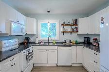 Large 3 Bedroom - $1900/mt. Plus Utilities - Available May. 1st - Photo 4