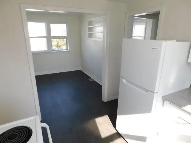 HFX Peninsula Upper Flat/2bed den/1bath/Heat-pump - VIDEO TOUR! - Photo 10