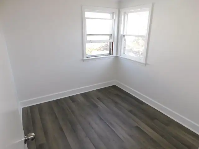 HFX Peninsula Upper Flat/2bed den/1bath/Heat-pump - VIDEO TOUR! - Photo 16