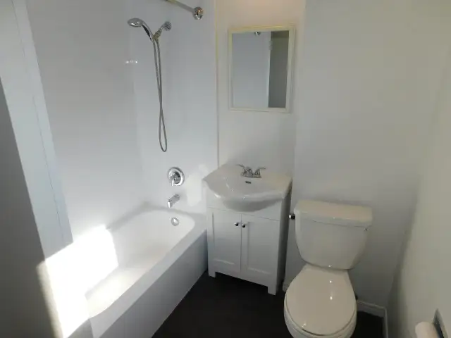 HFX Peninsula Upper Flat/2bed den/1bath/Heat-pump - VIDEO TOUR! - Photo 18