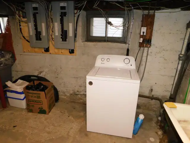 HFX Peninsula Upper Flat/2bed den/1bath/Heat-pump - VIDEO TOUR! - Photo 20