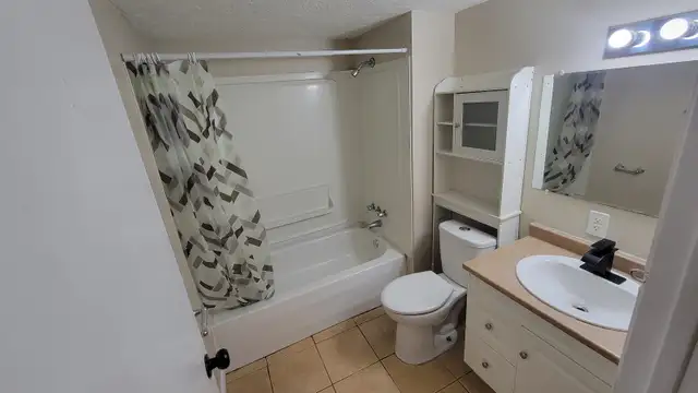 2 BEDROOM APARTMENT(1YR-LEASE) FOR RENT IN BEAUTIFUL ST-ANTOINE - Photo 7