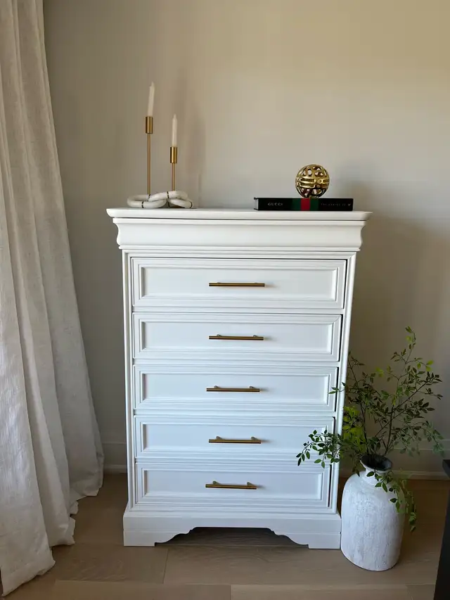 Cloud White Vertical Drawer Chest