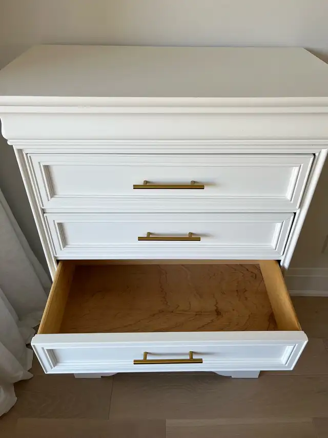 Cloud White Vertical Drawer Chest - Photo 3