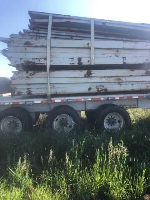 Atco Fold-Away Buildings - Photo 3