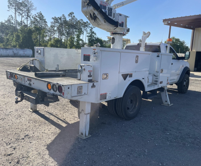 2020 Ram 5500 Altec AT48M Bucket Truck - Photo 3