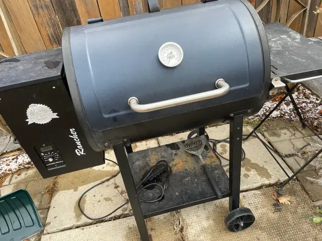 Free BBQsmoker n metal chairs
