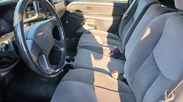 2004 GMC Sierra - Photo 6