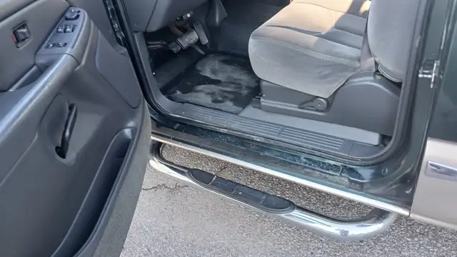 2004 GMC Sierra - Photo 7