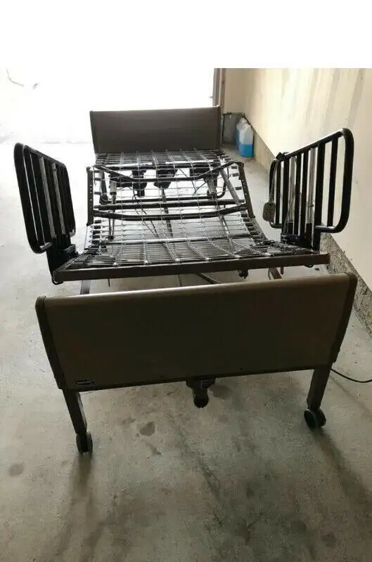 Invacare fully electric medical Hospital bed. - Photo 4