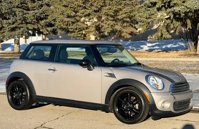 2012 MINI COOPER S BAKER STREET EDITION - FWD - 5 SPEED M