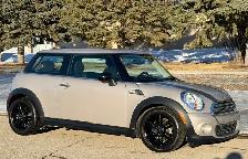 2012 MINI COOPER S BAKER STREET EDITION - FWD - 5 SPEED M