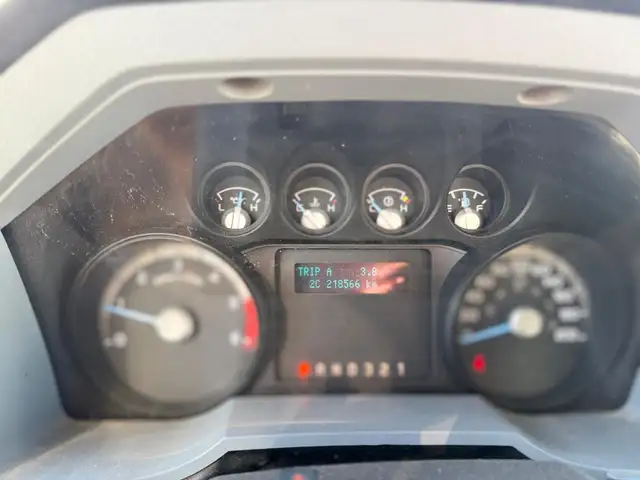 2015 Ford Super Duty F-550 DRW Cube Van Dually - Photo 10