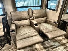 2020 Grand Design Reflection 295RL, SPACIOUS, COUPLES UNIT - Photo 21