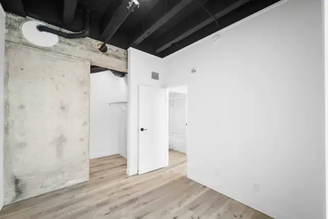 LUXURY 1 Bedroom Apartment! Move In Ready! - Photo 7