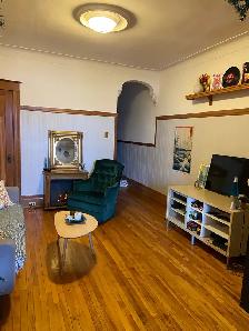 4 1/2 Rosemount - Photo 2