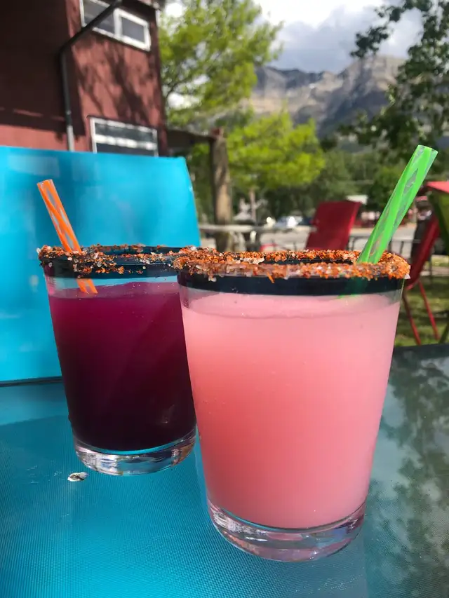 Summer job in Waterton! - Photo 4