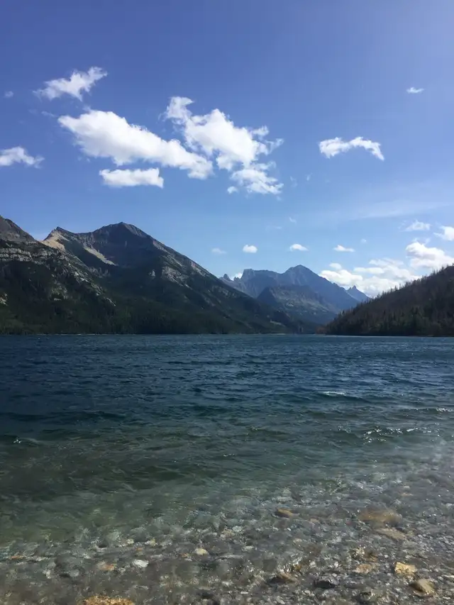 Summer job in Waterton! - Photo 5