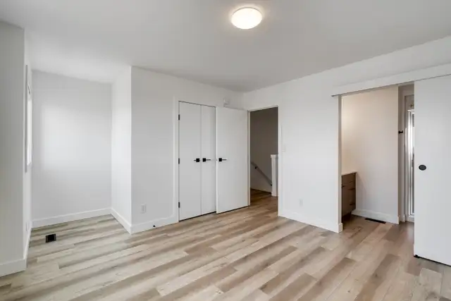 LUXURY 4 Bedroom Townhouse! Available June 1st! - Photo 9