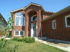 2Bed/1Bath@ Dominion/Ojibway separate entry $1650 university,SCL