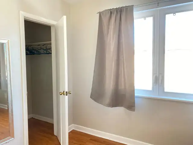 Room for rent near UTSC - Photo 6