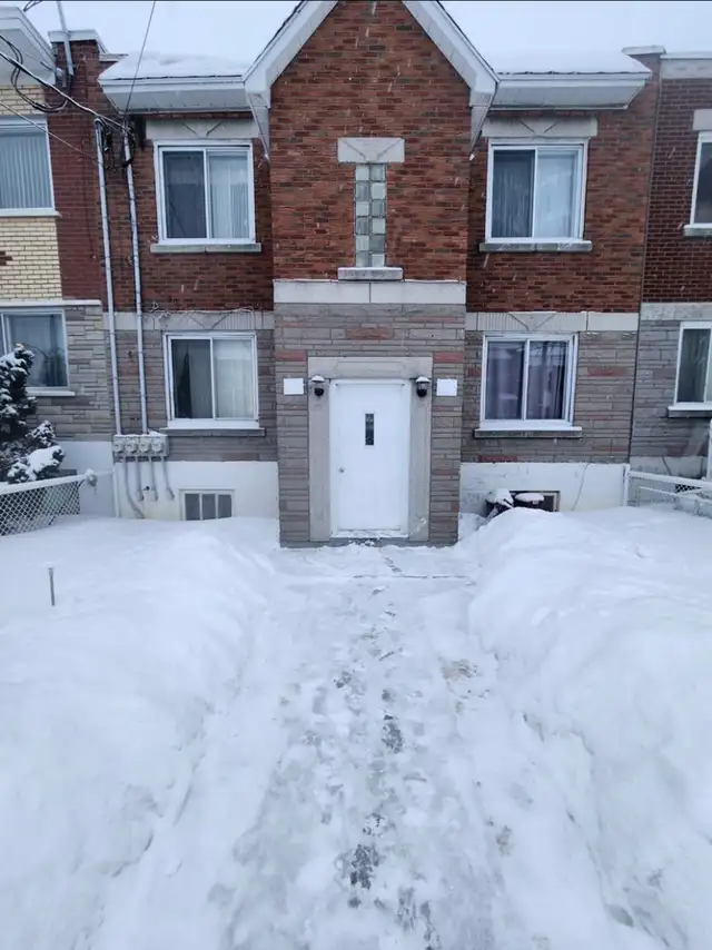 3 1/2 à louer pour juillet