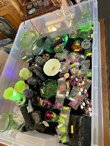 Indoor Garage sale - Photo 2