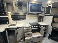 2018 KEYSTONE BULLET 272BHS, BUNKS, REAR BATHROOM, SECOND ACCESS - Photo 26