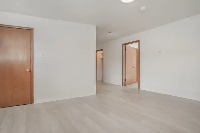 Renovated 1 Bedroom Apartment In Selkirk! Available May 1st! - Photo 6