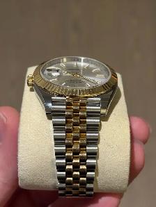 2025 Rolex Datejust 41 Two-Tone Silver Dial 126333 - Photo 7
