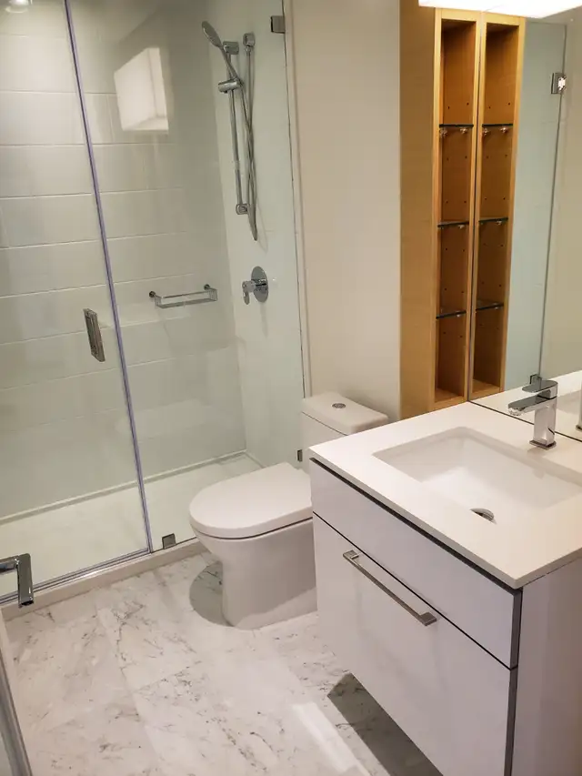 Central Surrey - One Bedroom Microsuite - Photo 6
