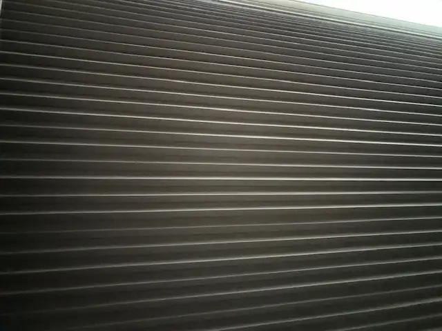2 PLEATED BLINDS  SIZE AND DESCRIPTION ON AD. - Photo 2